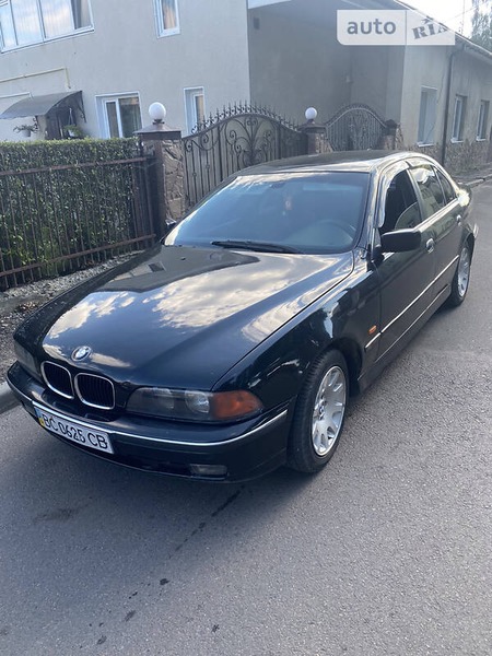 BMW 520 1997  випуску Львів з двигуном 2 л  седан механіка за 2850 долл. 