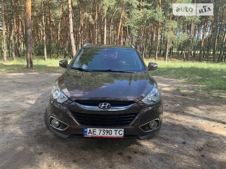 Hyundai Tucson 2010  випуску Дніпро з двигуном 2 л  позашляховик автомат за 12200 долл. 