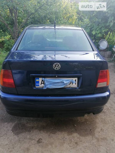 Volkswagen Polo 1997  випуску Вінниця з двигуном 1.4 л  седан механіка за 2500 долл. 
