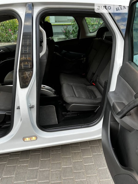 Opel Meriva 2010  випуску Одеса з двигуном 1.4 л бензин хэтчбек механіка за 5100 долл. 