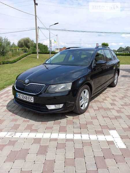 Skoda Octavia 2014  випуску Чернівці з двигуном 2 л дизель універсал автомат за 9800 долл. 