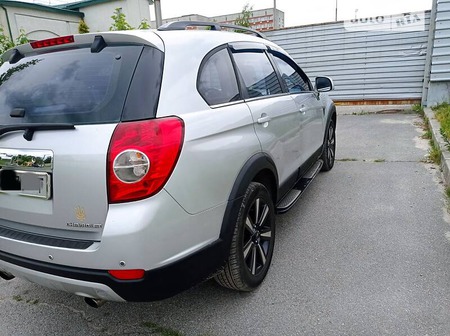 Chevrolet Captiva 2007  випуску Львів з двигуном 2 л дизель позашляховик автомат за 8700 долл. 