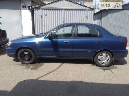 Daewoo Lanos 2005  випуску Київ з двигуном 0 л бензин седан механіка за 3300 долл. 