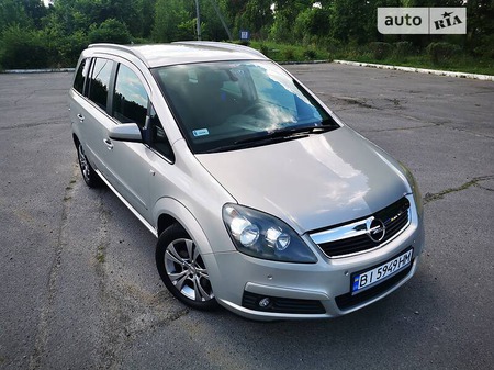 Opel Zafira Tourer 2005  випуску Полтава з двигуном 2.2 л бензин мінівен автомат за 6000 долл. 
