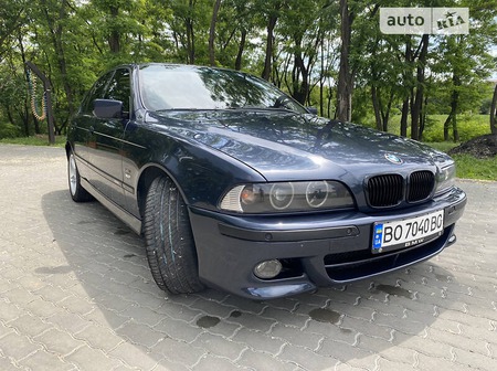 BMW 525 2002  випуску Тернопіль з двигуном 2.5 л дизель седан  за 7800 долл. 