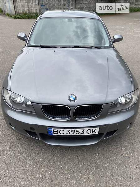 BMW 118 2009  випуску Львів з двигуном 2 л бензин купе механіка за 6100 долл. 