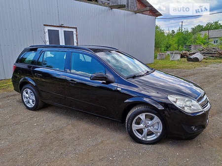 Opel Astra 2008  випуску Івано-Франківськ з двигуном 1.9 л дизель універсал механіка за 5200 долл. 