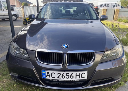 BMW 320 2007  випуску Луцьк з двигуном 2 л дизель седан автомат за 9250 долл. 