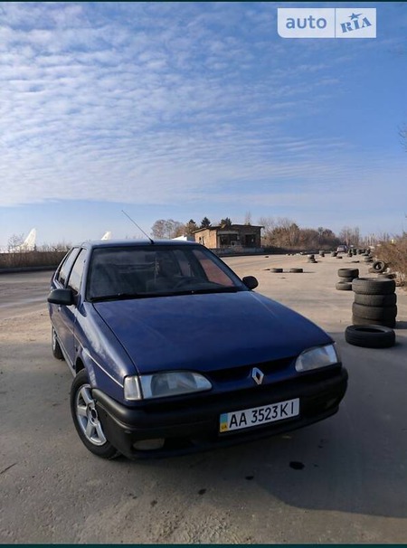 Renault 19 1995  випуску Київ з двигуном 1.4 л  седан механіка за 1900 долл. 