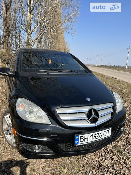 Mercedes-Benz B 200 2010  випуску Кропивницький з двигуном 2 л бензин хэтчбек автомат за 7500 долл. 