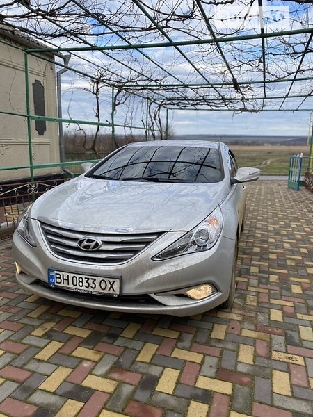 Hyundai Sonata 2012  випуску Одеса з двигуном 2 л газ седан автомат за 6900 долл. 