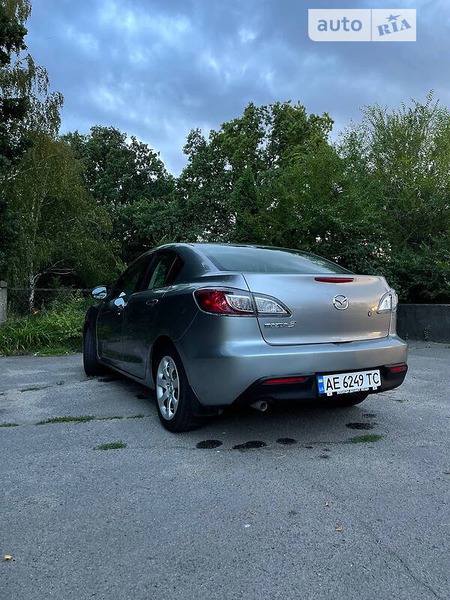 Mazda 3 2010  випуску Дніпро з двигуном 2 л бензин седан автомат за 8000 долл. 