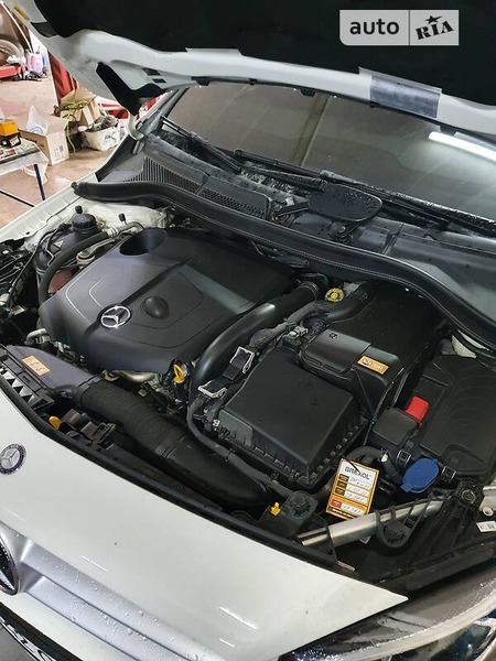 Mercedes-Benz B 200 2016  випуску Одеса з двигуном 2.2 л дизель хэтчбек автомат за 22300 долл. 
