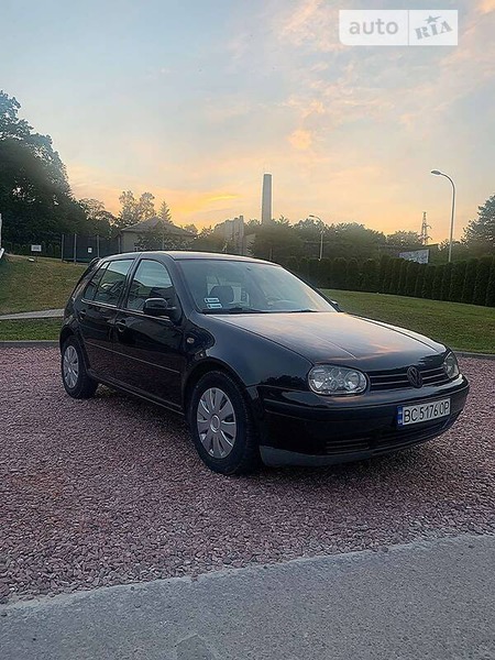 Volkswagen Golf 1999  випуску Львів з двигуном 1.9 л дизель хэтчбек механіка за 3600 долл. 