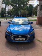 Hyundai Elantra 2016 Чернігів 2 л  седан 