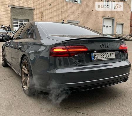 Audi S8 2016  випуску Київ з двигуном 4 л бензин седан автомат за 85000 долл. 