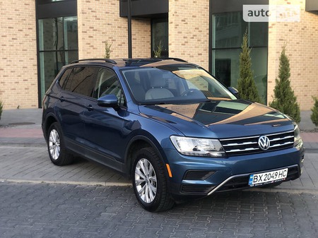 Volkswagen Tiguan 2018  випуску Хмельницький з двигуном 2 л бензин позашляховик автомат за 24500 долл. 