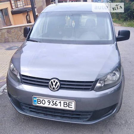 Volkswagen Caddy 2010  випуску Тернопіль з двигуном 1.6 л дизель мінівен механіка за 6300 долл. 