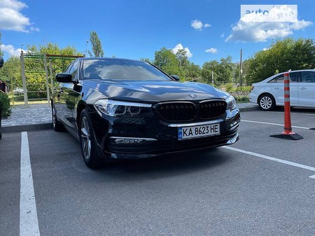 BMW 520 2018  випуску Київ з двигуном 2 л дизель седан автомат за 32500 долл. 