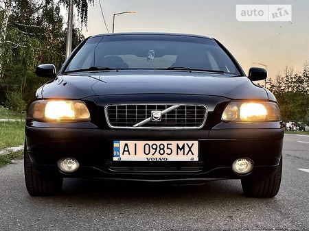 Volvo S60 2003  випуску Київ з двигуном 2.4 л бензин седан автомат за 3999 долл. 