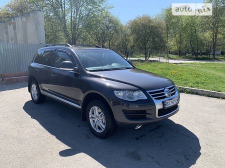 Volkswagen Touareg 2008  випуску Хмельницький з двигуном 3 л дизель позашляховик автомат за 13400 долл. 