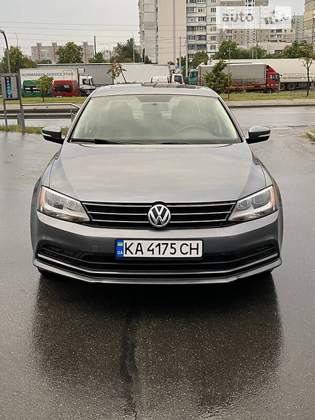 Volkswagen Jetta 2015  випуску Київ з двигуном 1.8 л бензин хэтчбек автомат за 9100 долл. 