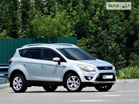 Ford Kuga 2012  випуску Дніпро з двигуном 2 л дизель позашляховик автомат за 12900 долл. 