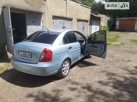 Hyundai Accent 2008  випуску Чернівці з двигуном 1.4 л  седан механіка за 3500 долл. 