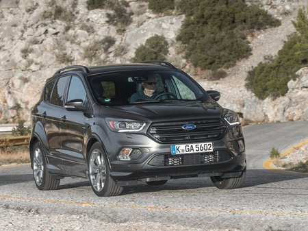 Ford Kuga 2022  випуску  з двигуном 1.5 л бензин позашляховик автомат за 1300204 грн. 