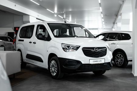 Opel Combo 2022  випуску Харків з двигуном 1.5 л дизель фургон механіка за 862780 грн. 